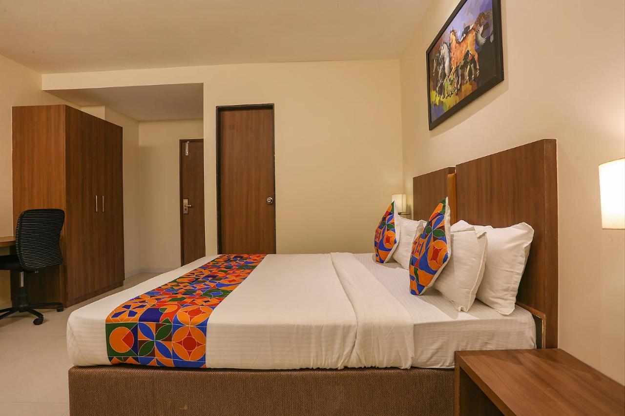Fabhotel Royal International Bombay Extérieur photo